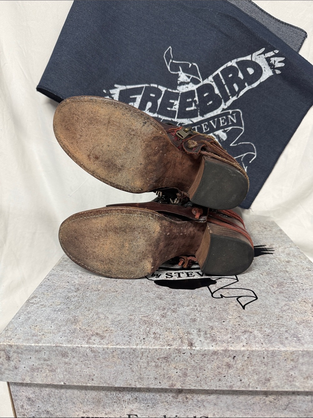 Freebird Crue by Steven Burgundy & Red Leather Buckle Ankle Boots - Picture 4 of 6